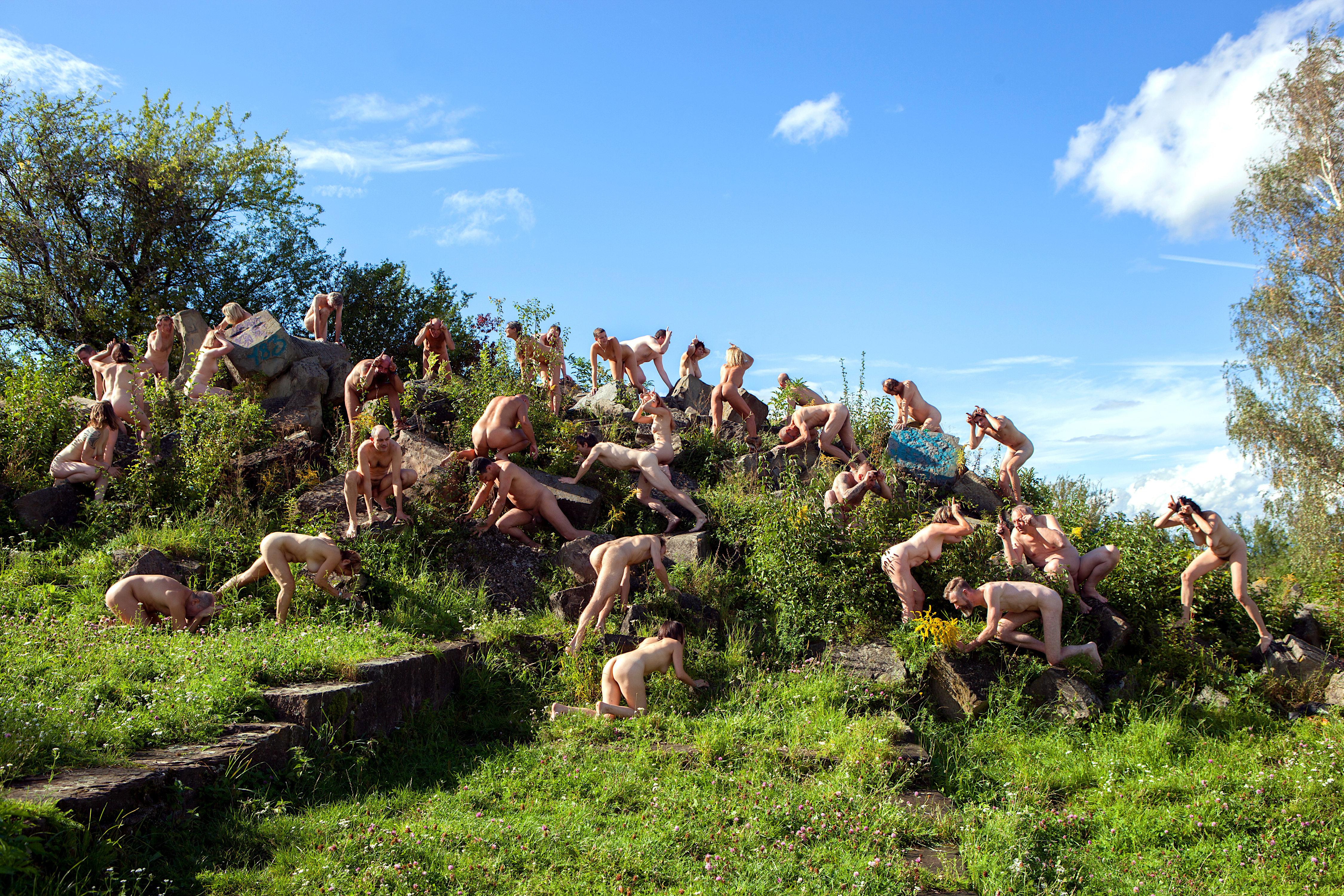 Nacktkalender-Shooting auf dem Birkenkopf (Konzeption: Justyna Koeke und Marie Lienhard - Foto: Daniela Wolf)