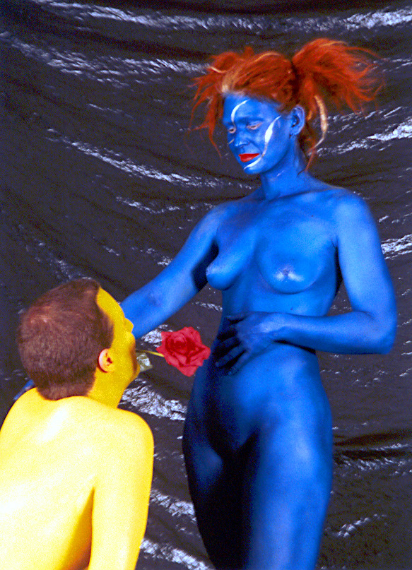 Marion Thomas und die Rose (Foto)
