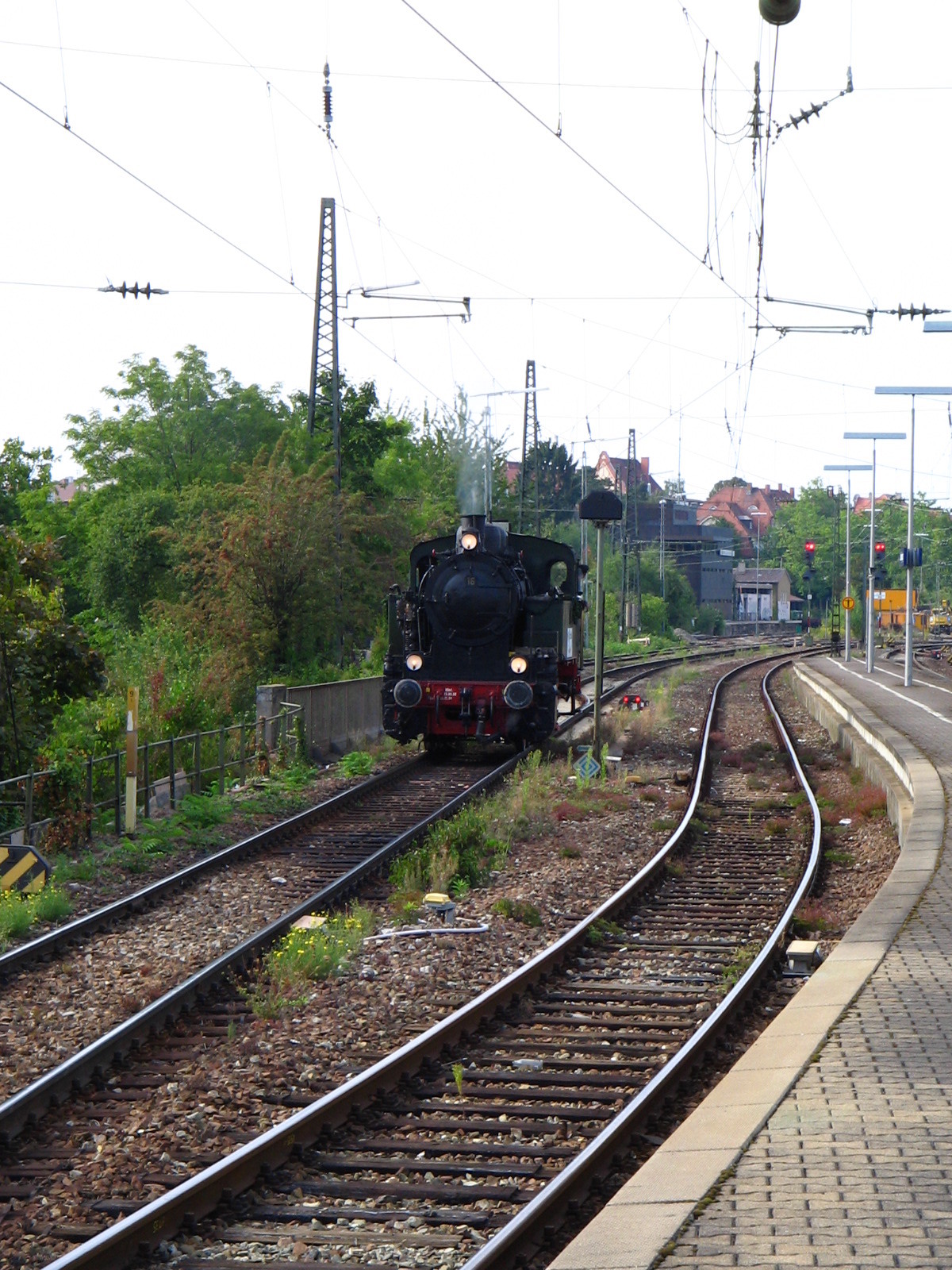 Lok 16 des GES eV beim Umsetzen im Bahnhof Ludwigsburg (Foto)