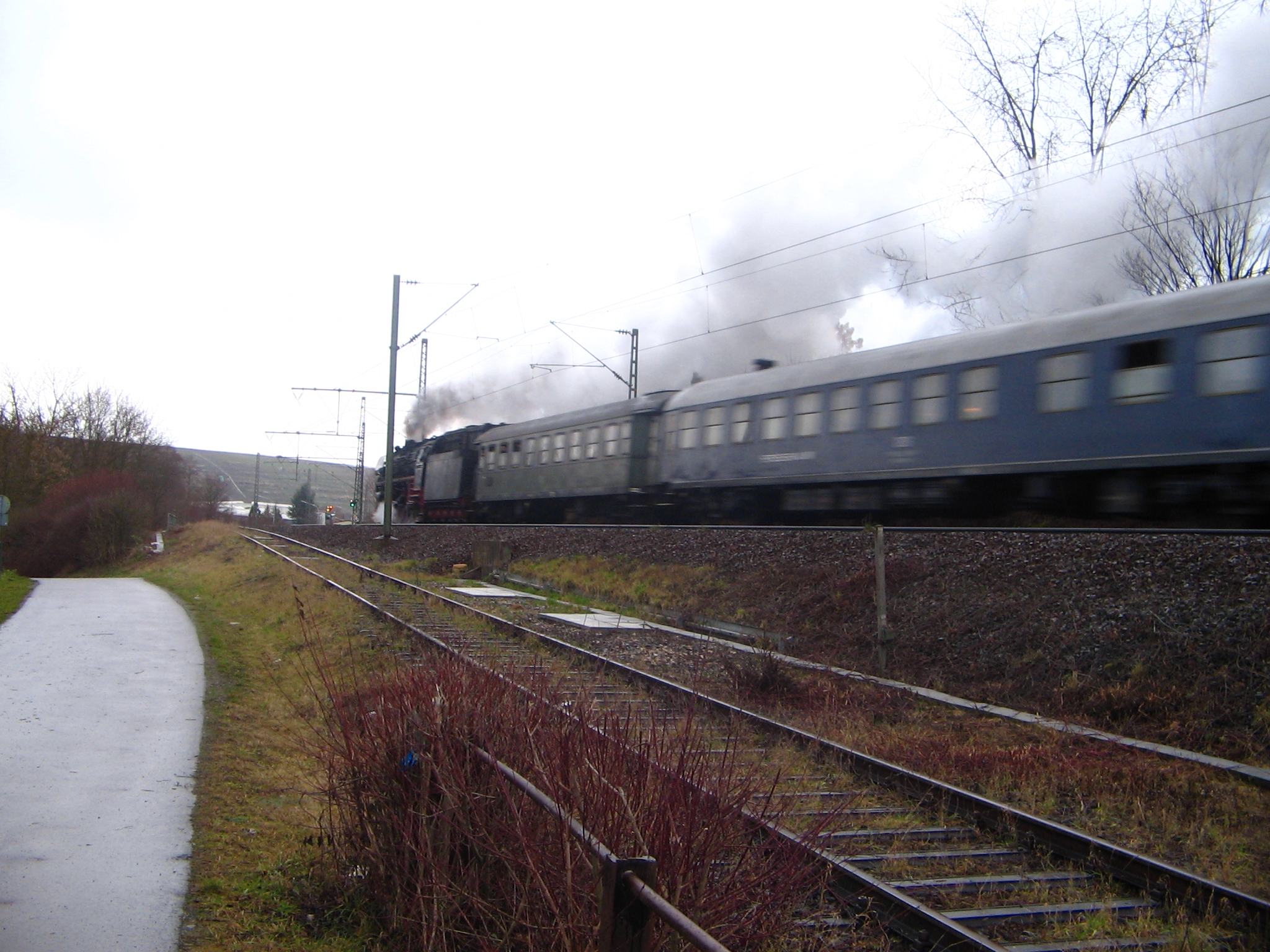 08.01.2012 - Dampflokomotive 52-7596 EFZ e.V. bei Lauffen am Neckar