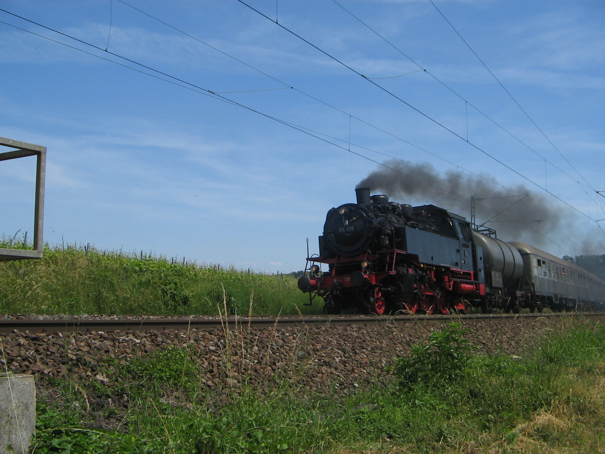 Dampflokomotive 64 419 des DBK eV bei Lauffen am Neckar (Foto)