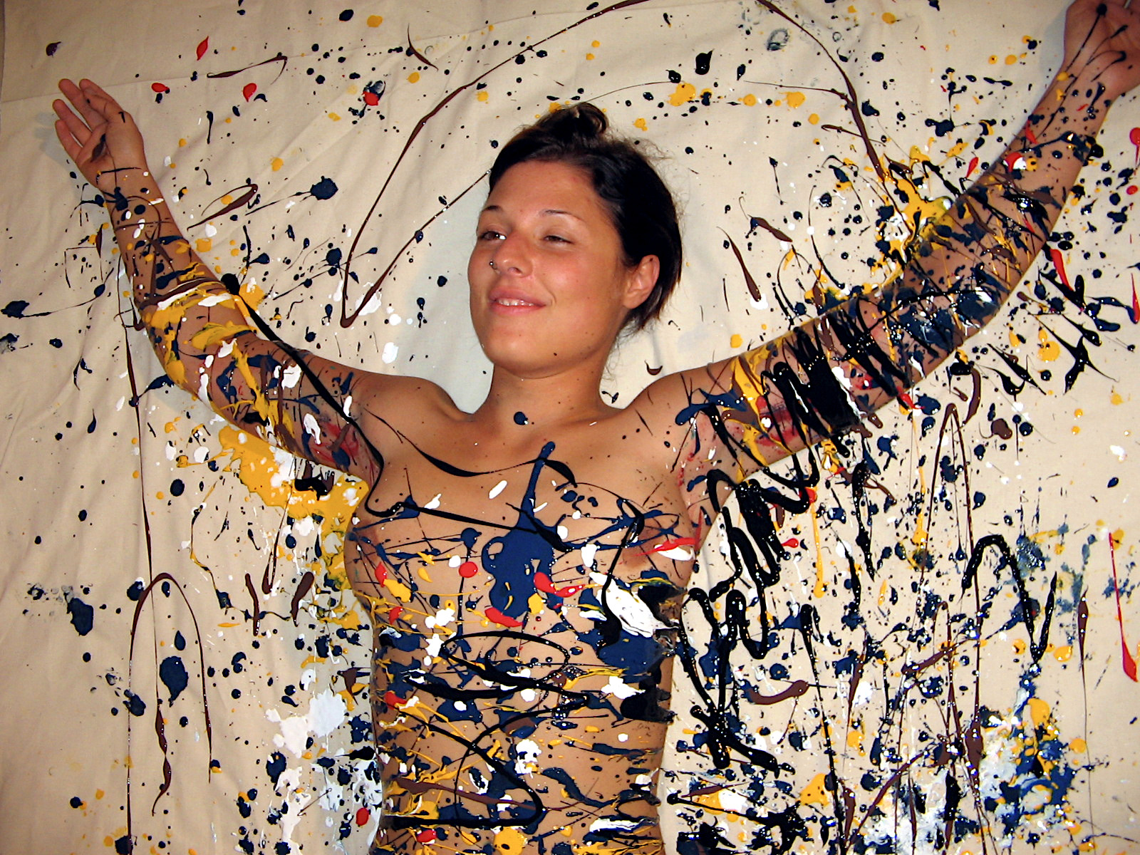 Bodyactionpainting mit Steffi (Foto)