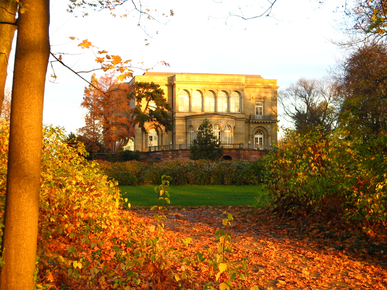 Herbst im Park der Villa Berg Stuttgart (Foto)