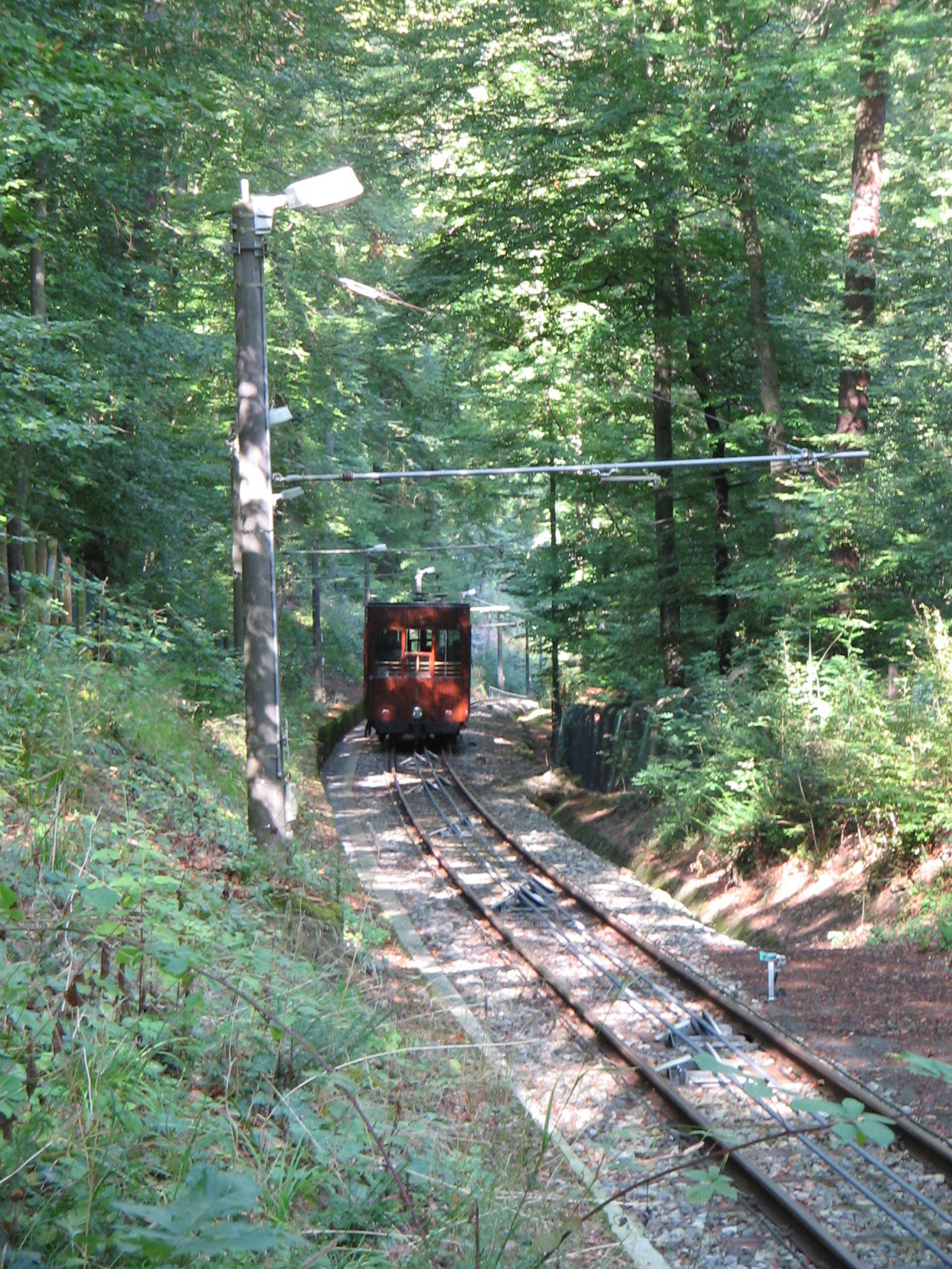 Standseilbahn zum Waldfriedhof (Foto)