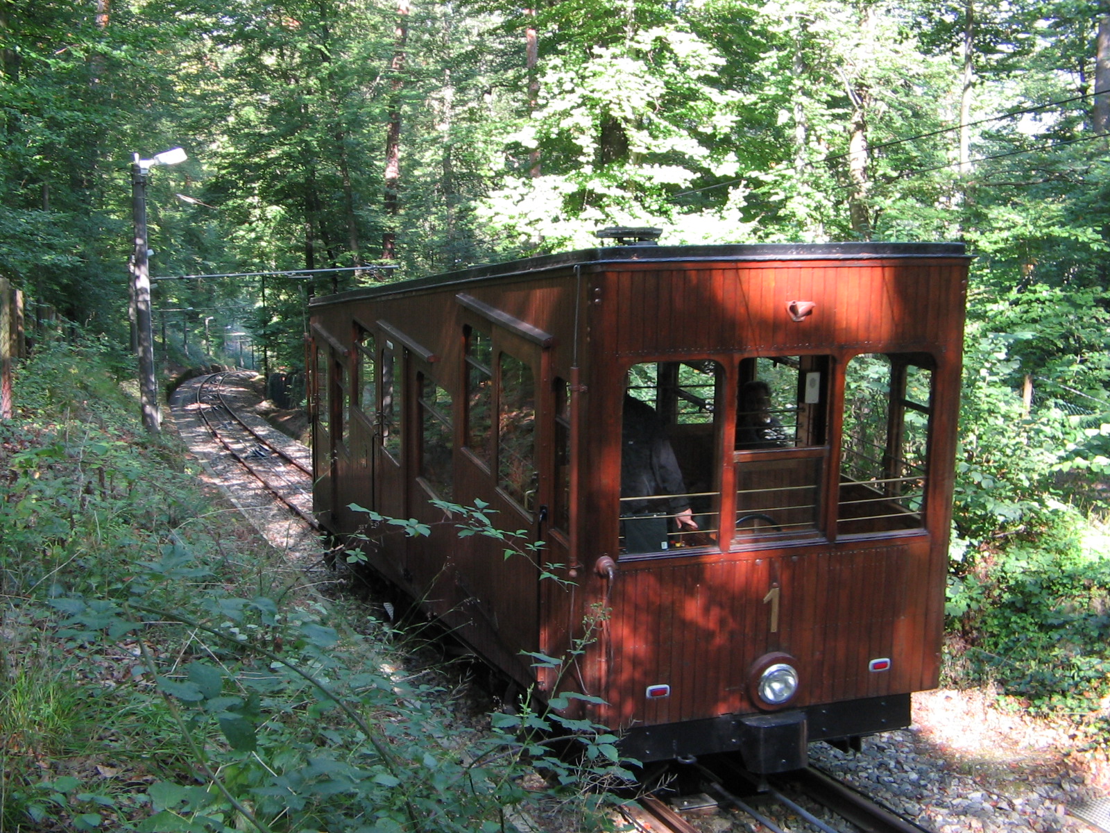 Standseilbahn zum Waldfriedhof (Foto)