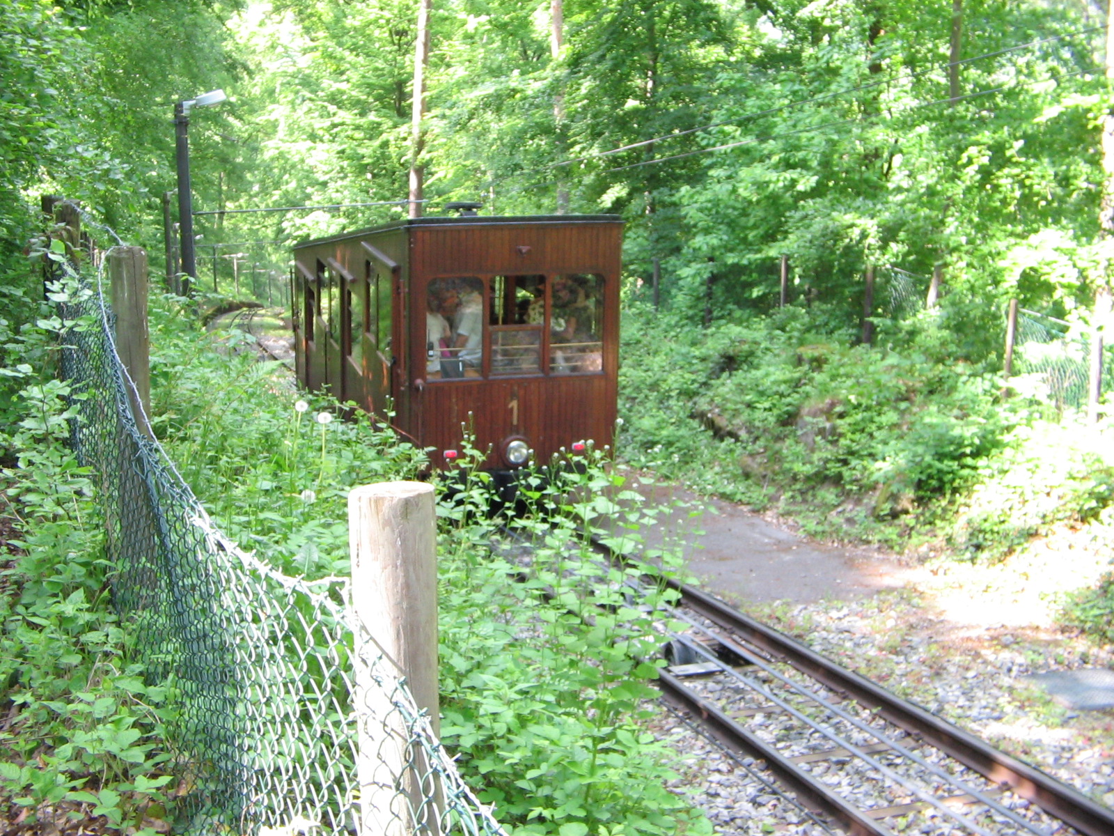 Standseilbahn zum Waldfriedhof (Foto)