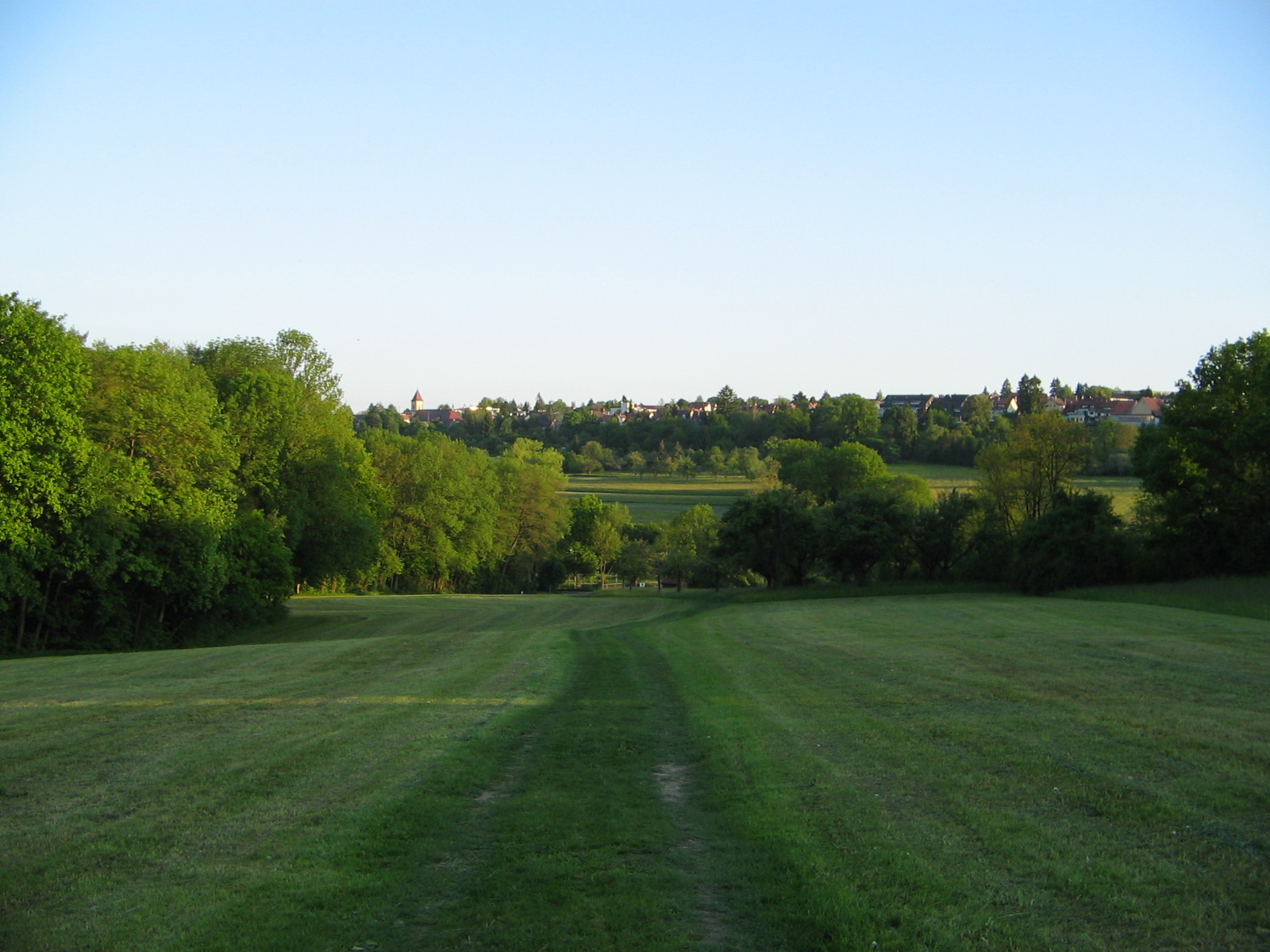Zwischen Stuttgart-Riedenberg und Stuttgart-Birkach (Foto)