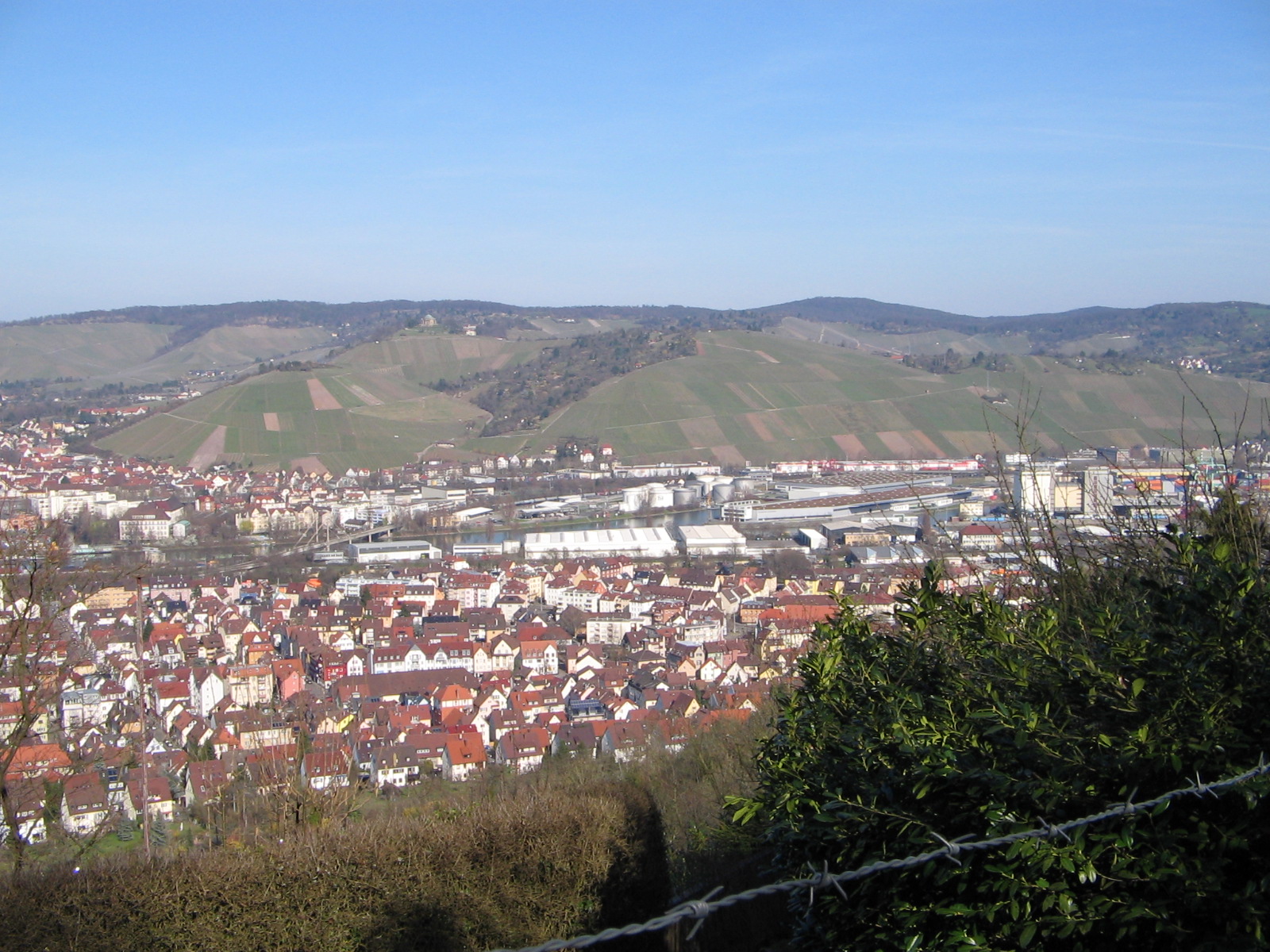 Blick vom Wangener Höhenweg Richtung Stuttgart-Rotenberg (Foto)